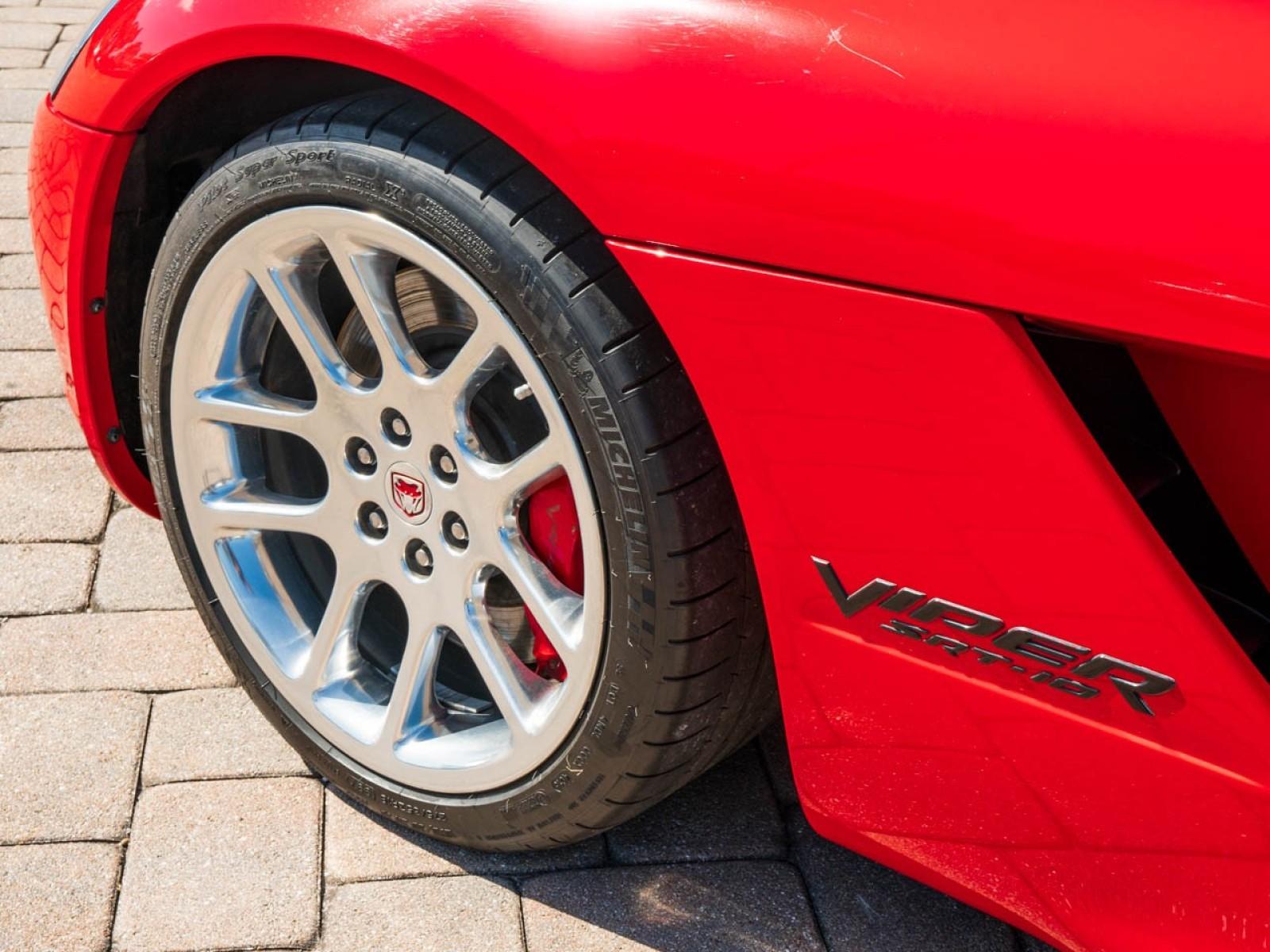 VIN: 1B3JZ65ZX4V101920 | Used 2004 Dodge Viper SRT10 For Sale