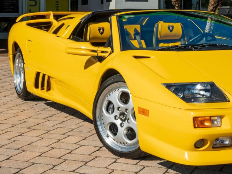 VIN: ZA9RU31B9XLA12212 | Used 1999 Lamborghini Diablo Roadster For