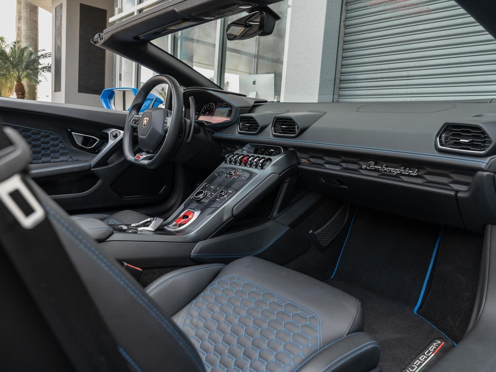 VIN: ZHWUR2ZFXJLA08644 | Used 2018 Lamborghini Huracan Spyder RWD