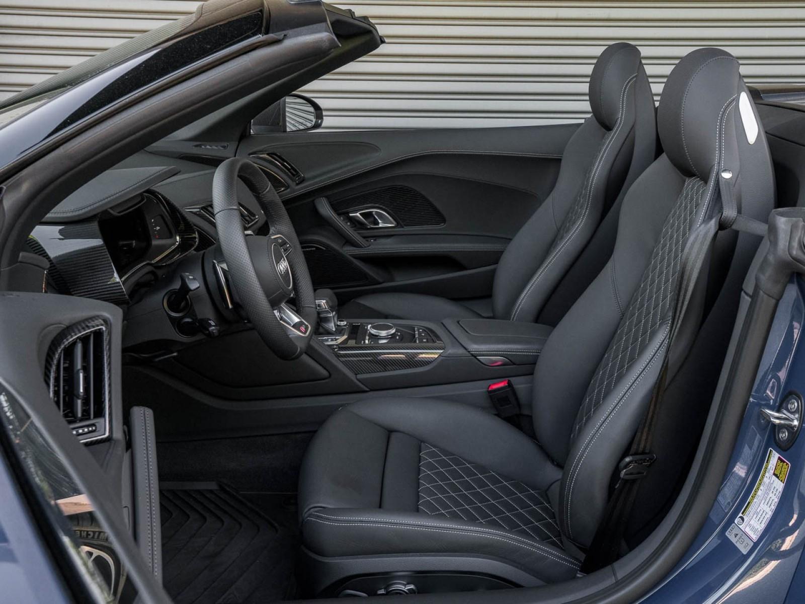 Audi R8 2022 2 Interior