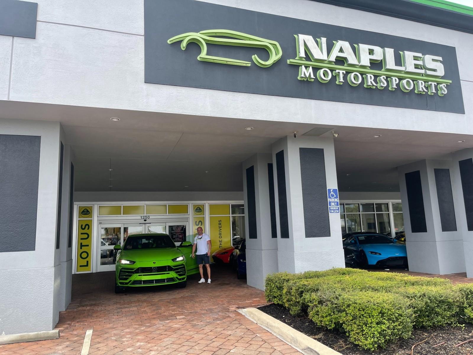 Used-2022-Lamborghini-Urus-