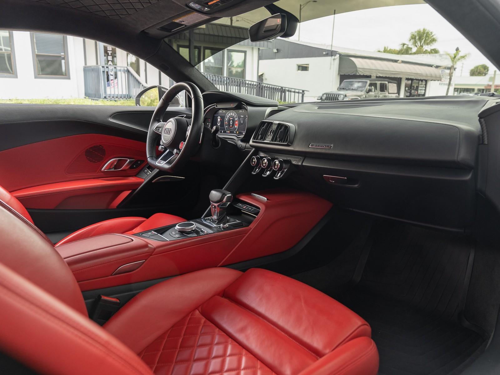 VIN: WUAKBAFX1H7904412 | Used 2017 Audi R8 Coupe V10 plus Twin
