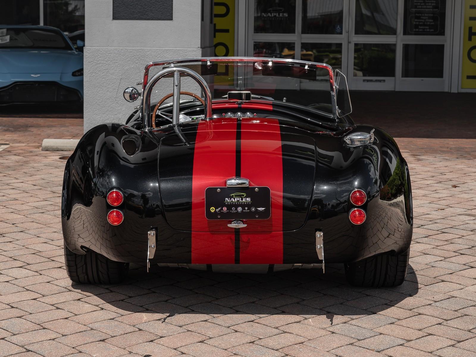 VIN: AE9BMAAH5P1MT1008 | Used 1965 Roadster Shelby Cobra Replica  display picture 1