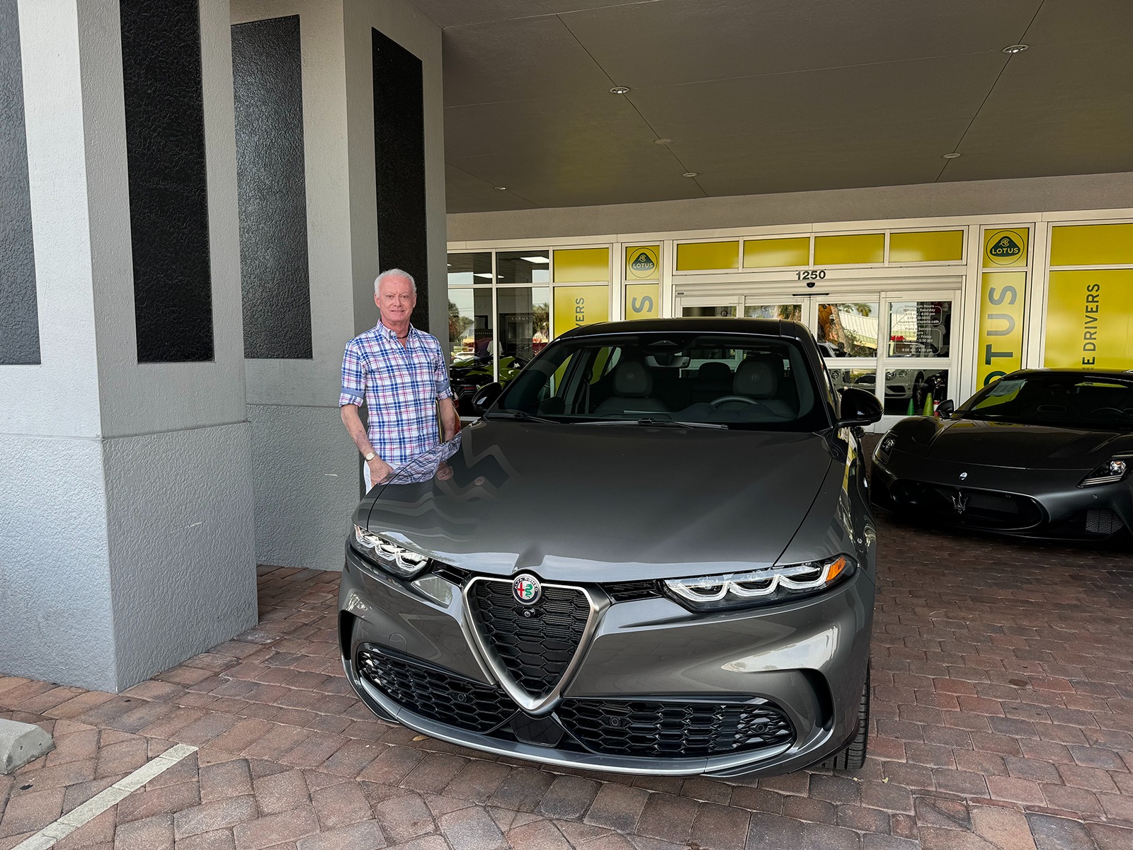 ROMEOＮｏ．3 斑紋純銀色 New-2024-Alfa-Romeo-Tonale-Ti-