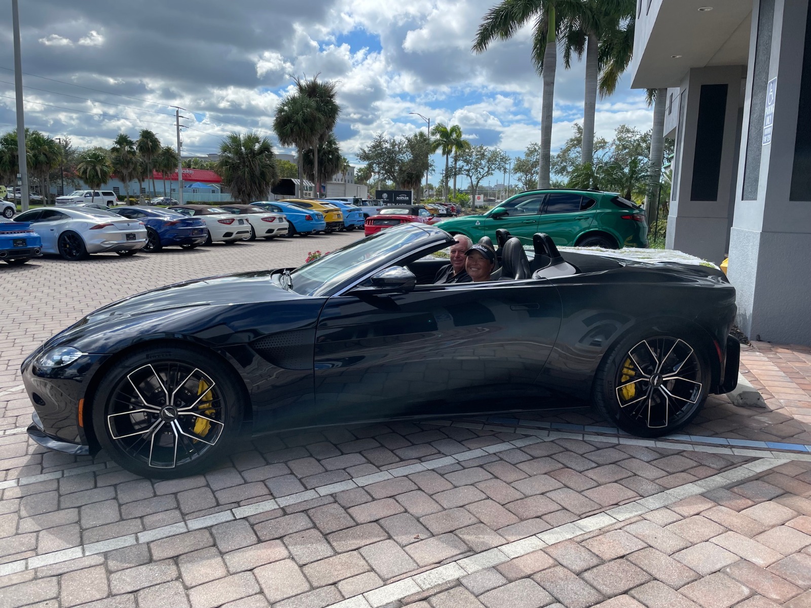 Used-2021-Aston-Martin-Vantage