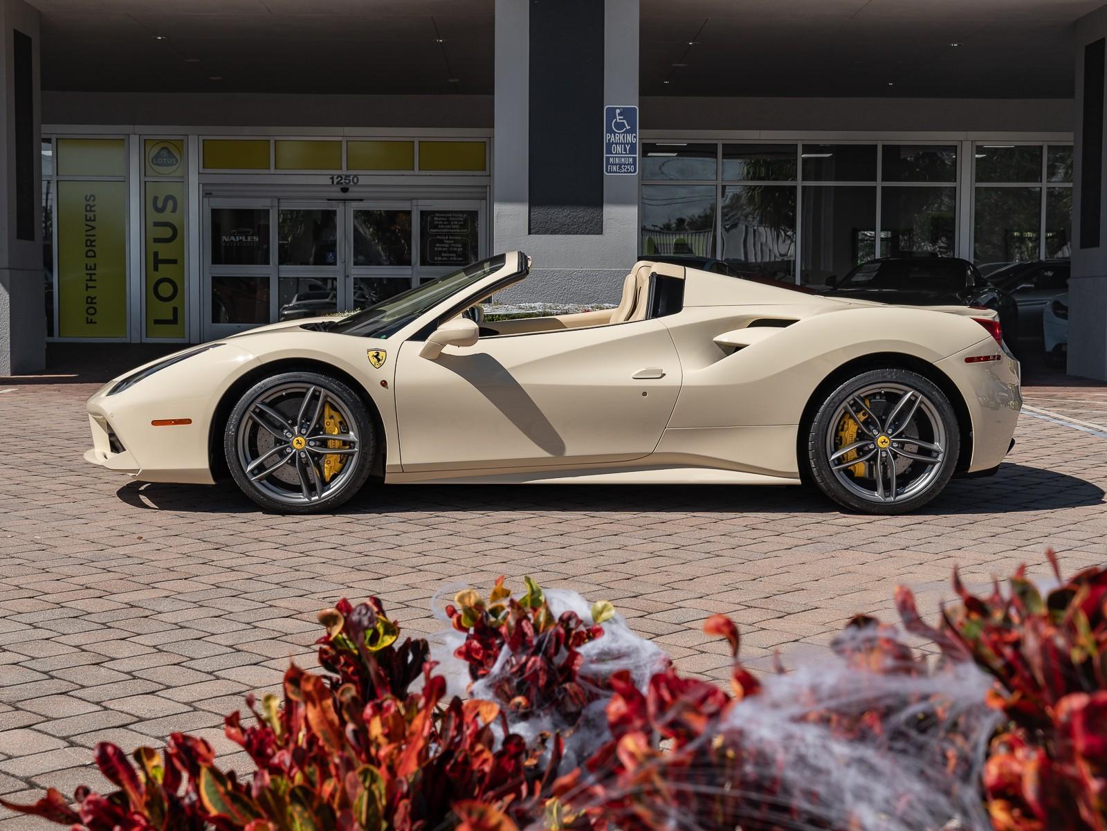 サラフィネ VIN: ZFF80AMA9G0218932 | Used 2016 Ferrari 488 Spider For Sale