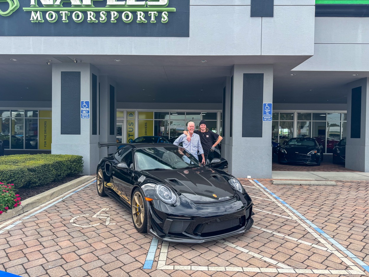 PORSCHE 
ポルシェ　カイエンターボ　純正ホイール2本　 Used-2023-Porsche-911-Turbo-S-