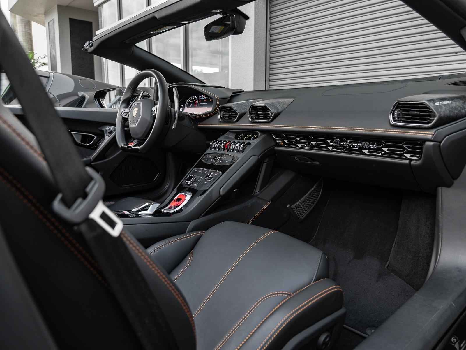 VIN: ZHWUR1ZF9JLA10895 | Used 2018 Lamborghini Huracan Spyder LP