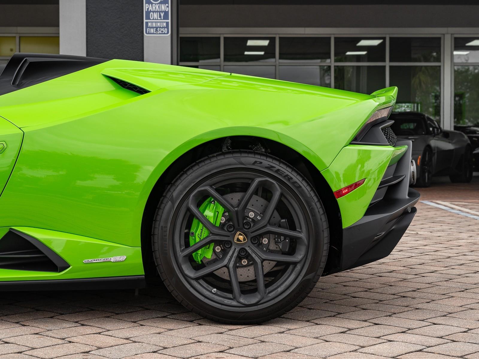VIN: ZHWUT5ZF2NLA19565 | Used 2022 Lamborghini Huracan EVO For