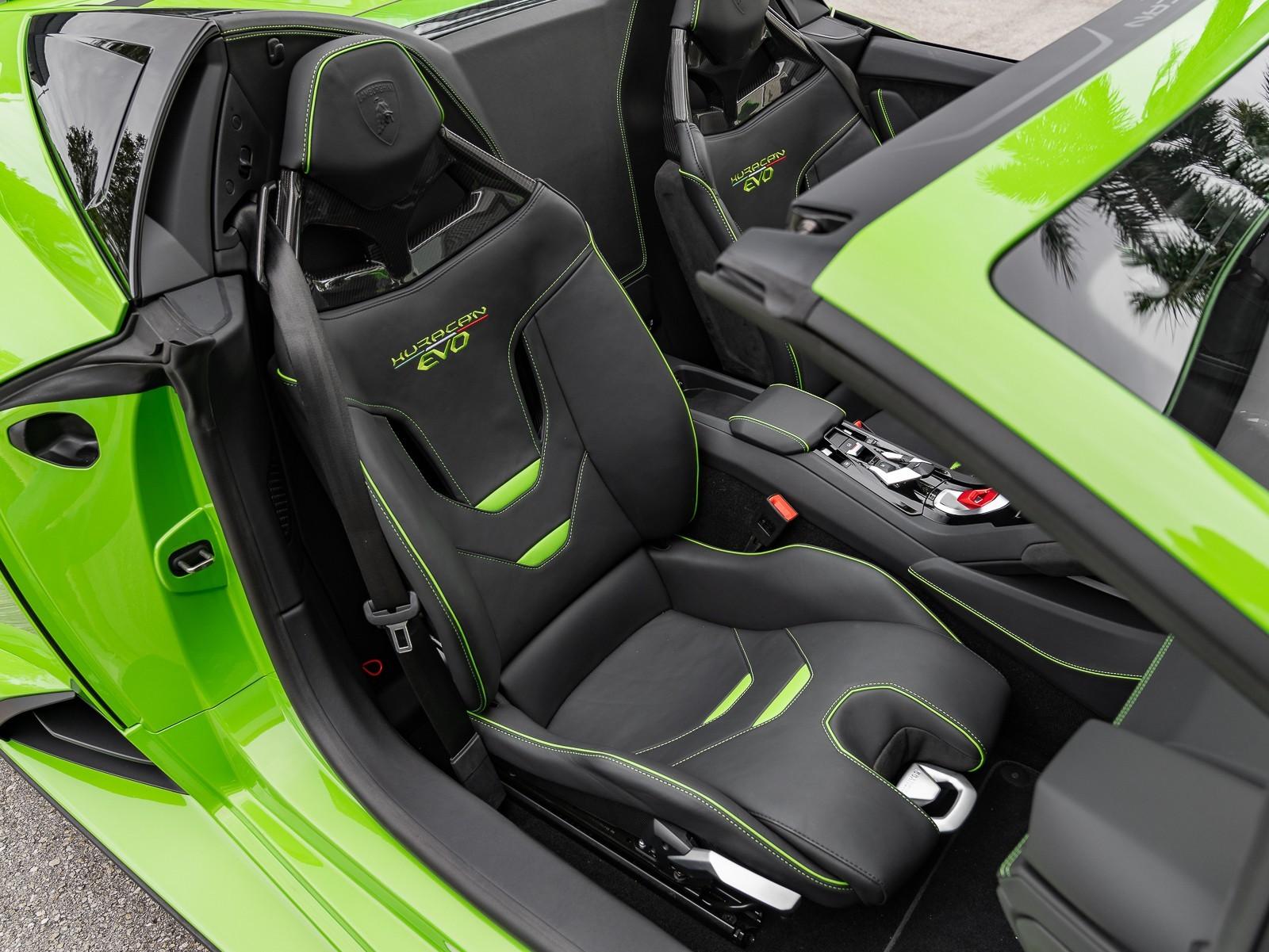 VIN: ZHWUT5ZF2NLA19565 | Used 2022 Lamborghini Huracan EVO For
