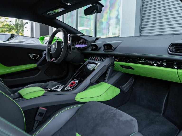 Used 2022 Lamborghini Huracan EVO for sale $289,995 at Naples Motorsports Inc in Naples FL