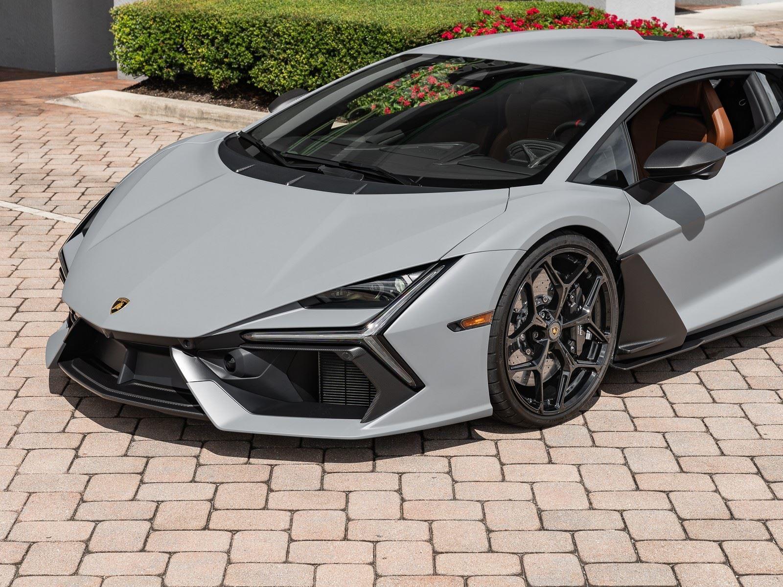 VIN: ZHWUC1ZM6RLA00286 | Used 2024 Lamborghini Revuelto Coupe For