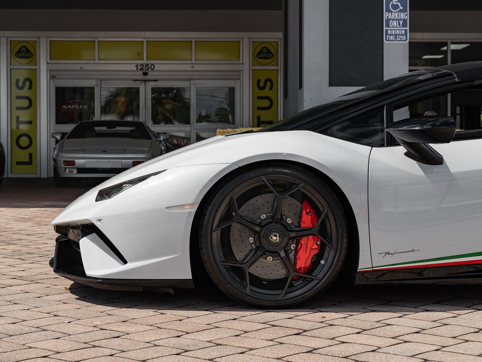 VIN: ZHWUS4ZFXJLA10393 | Used 2018 Lamborghini Huracan Performante
