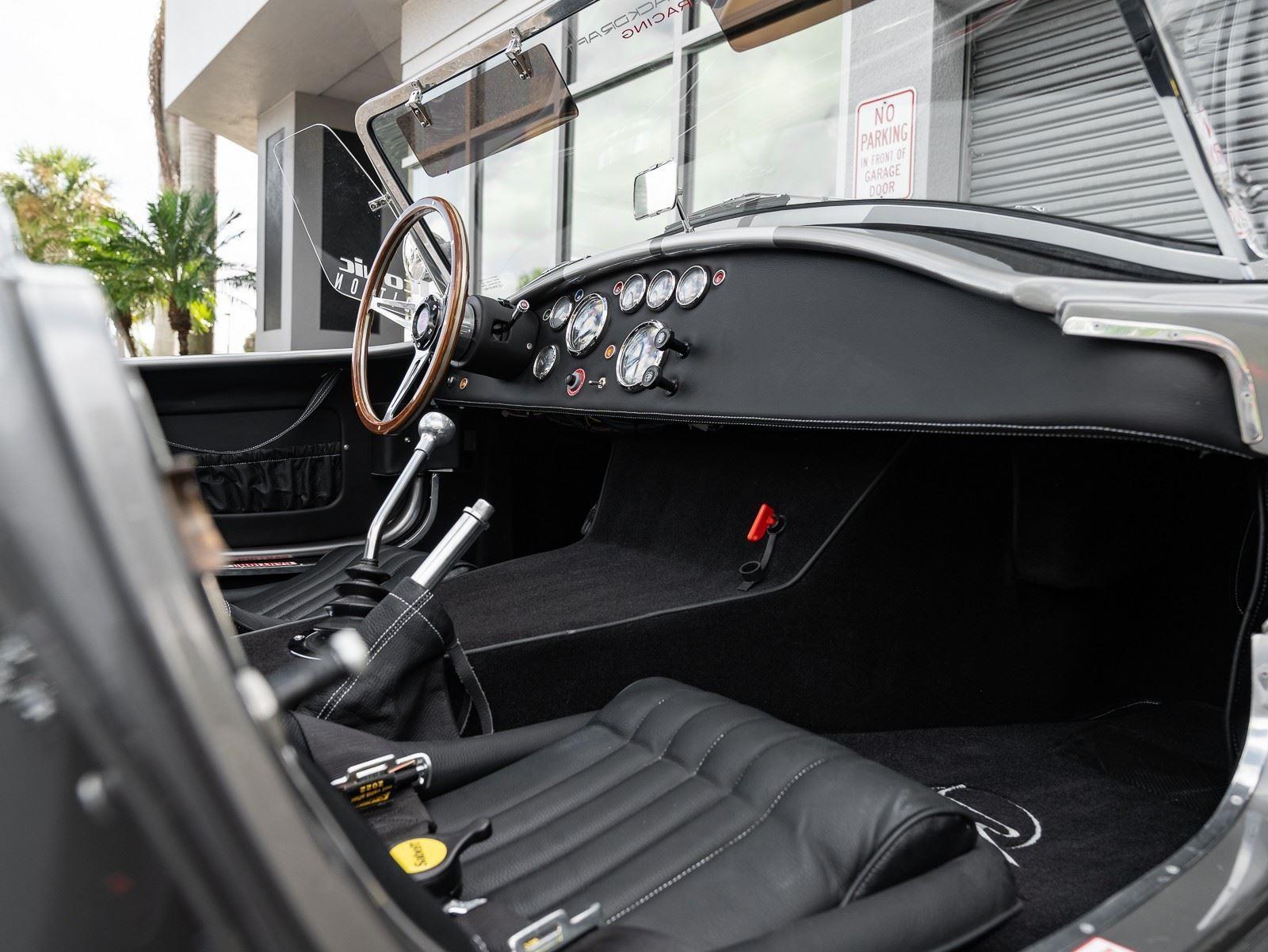 VIN: AE9BMAAH4H1MT1082 | Used 1965 Backdraft Shelby Roadster For
