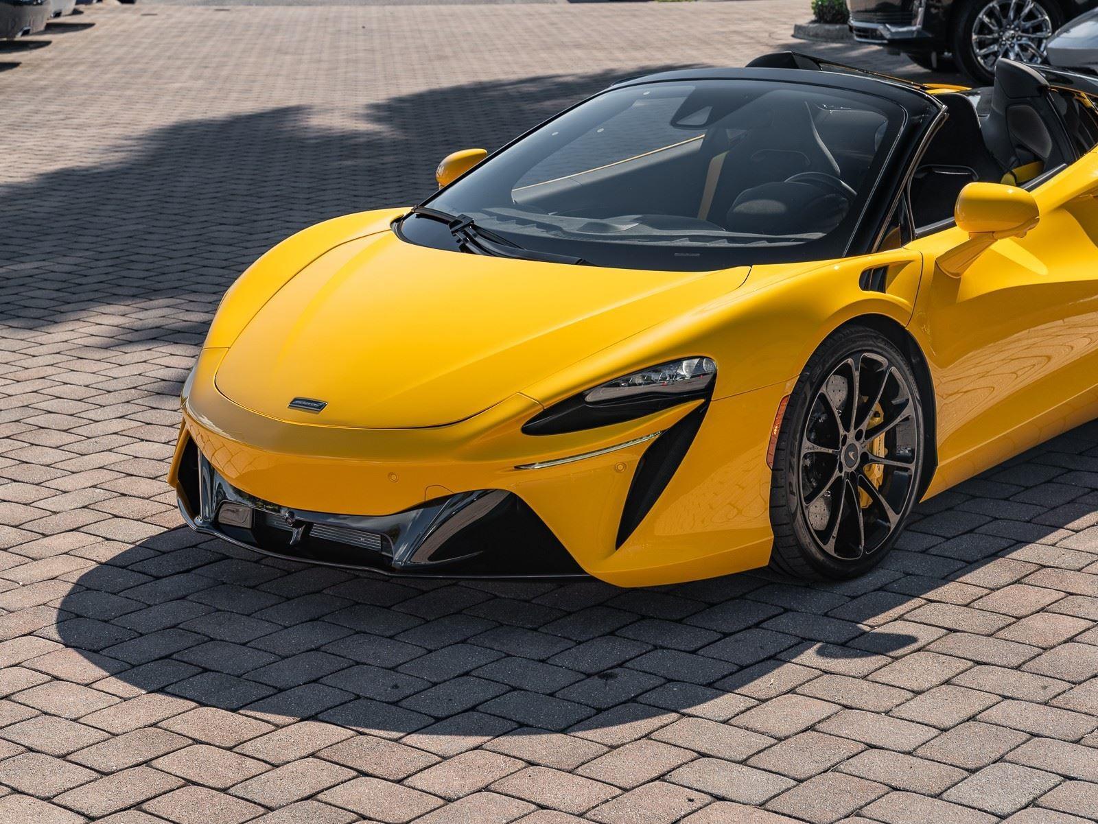 VIN: SBM16BEAXSW003396 | Used 2025 McLaren Artura TechLux For Sale