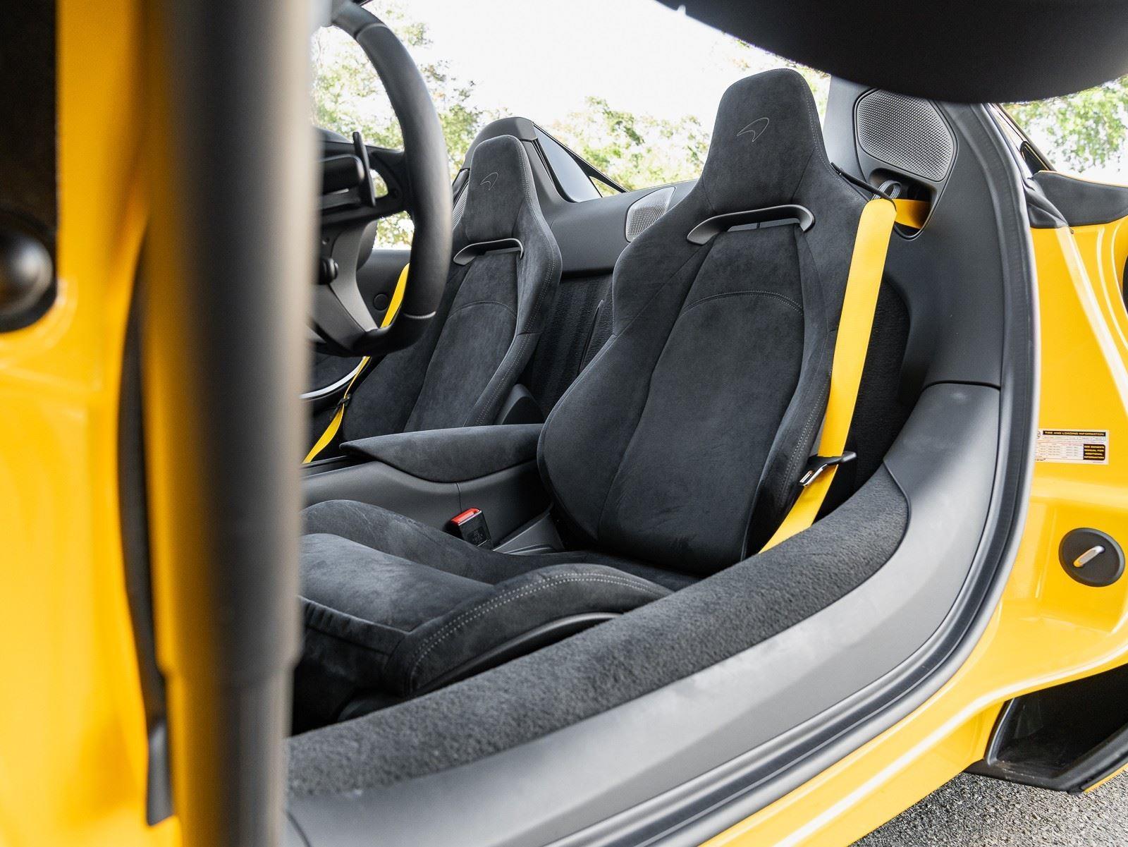 VIN: SBM16BEAXSW003396 | Used 2025 McLaren Artura TechLux For Sale
