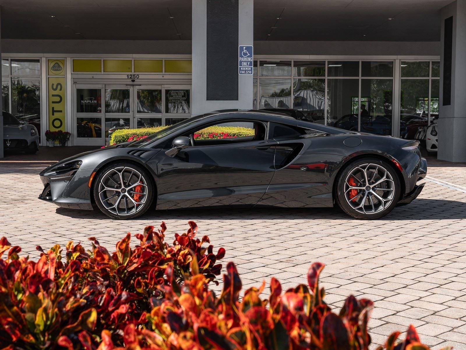 VIN: SBM16AEA6SW002983 | Used 2025 McLaren Artura Coupe For Sale
