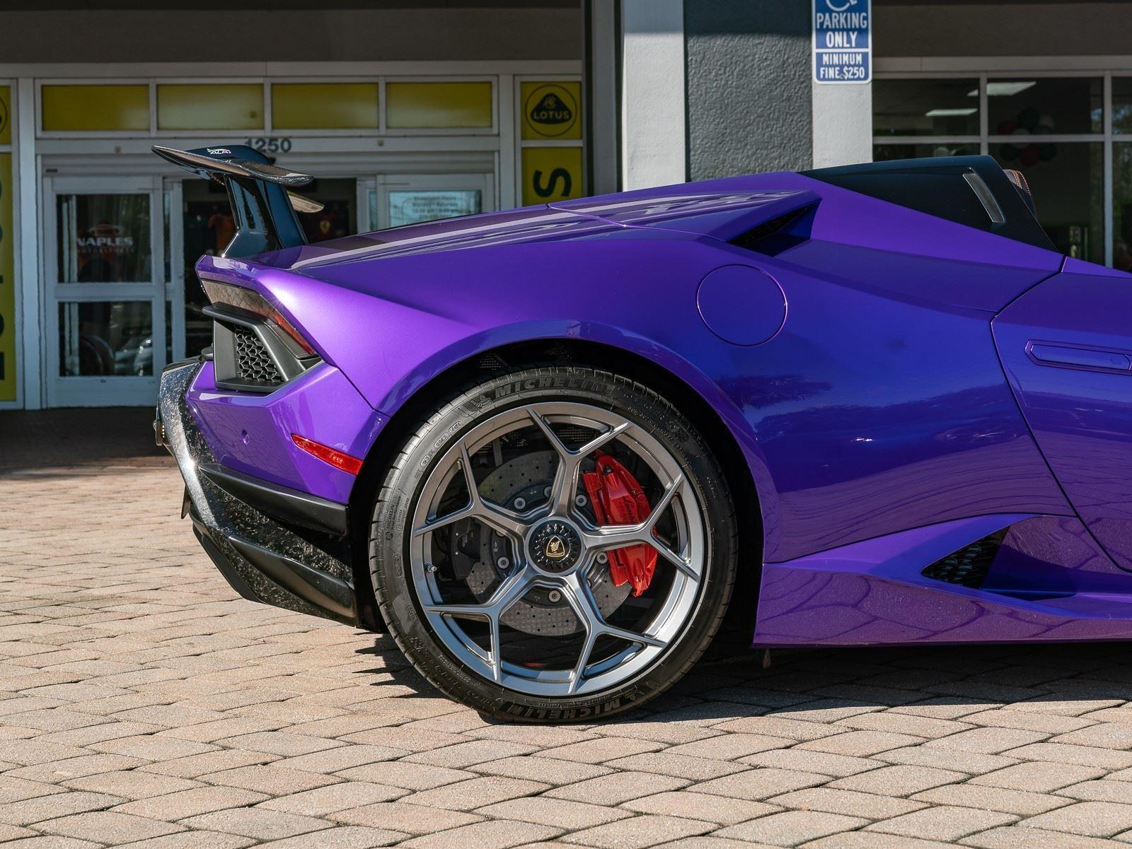 VIN: ZHWCS4ZFXKLA11427 | Used 2019 Lamborghini Huracan Performante