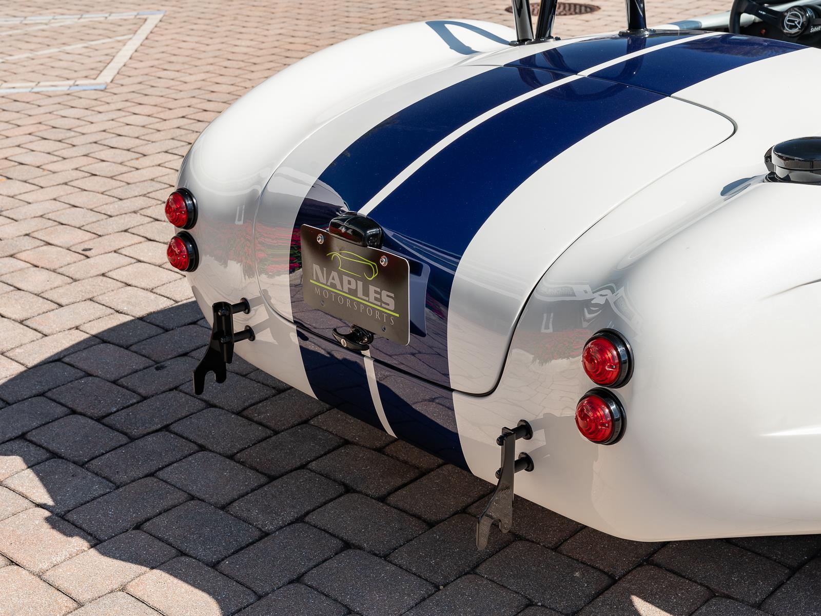 VIN: AE9BMAAH7R1MT1174 | Used 1965 Backdraft Cobra Roadster Shelby