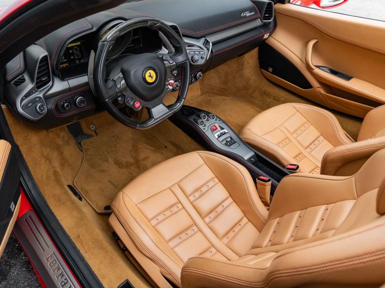 Used 2014 Ferrari 458 Italia 2dr Conv for sale $569,995 at Naples Motorsports Inc in Naples FL